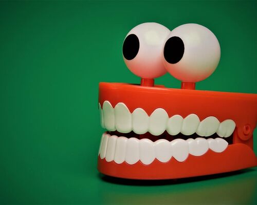 tooth-teeth-eyes-toys