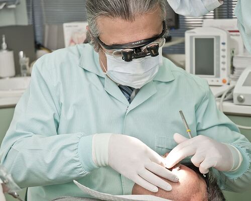 dentist-dental-office-dentistry