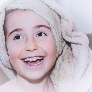 child-close-girl-laugh