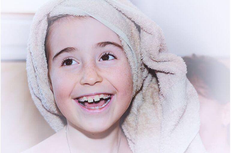 child-close-girl-laugh